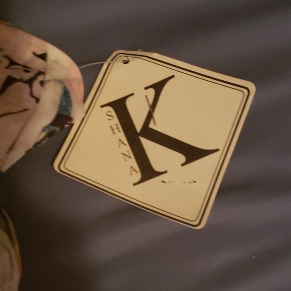 Dress - Picture 5 of 5